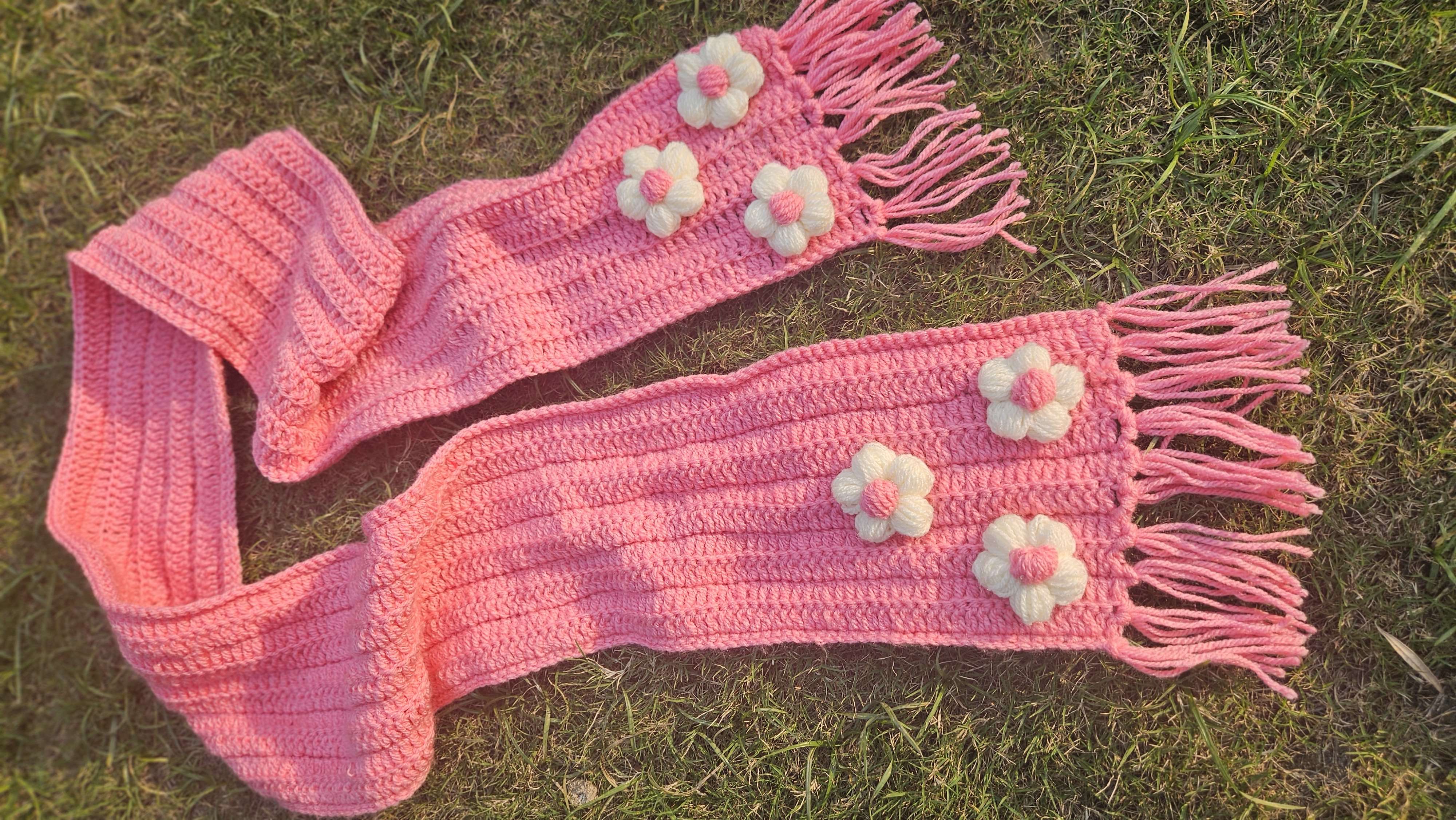 Floral scarf - Image 1