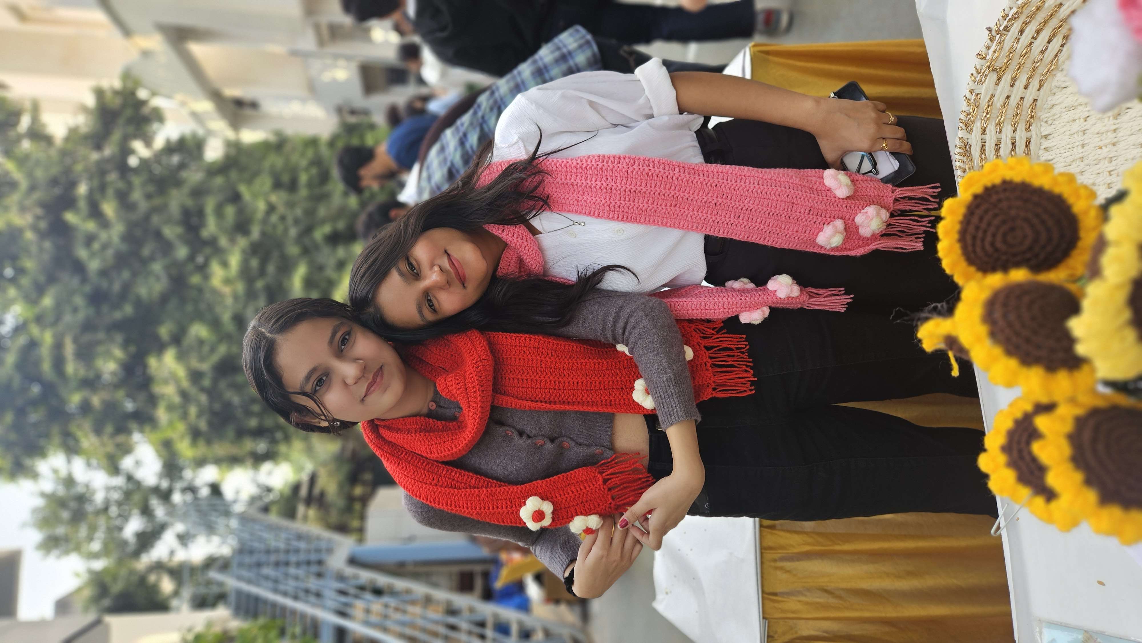 Floral scarf - Thumbnail 2