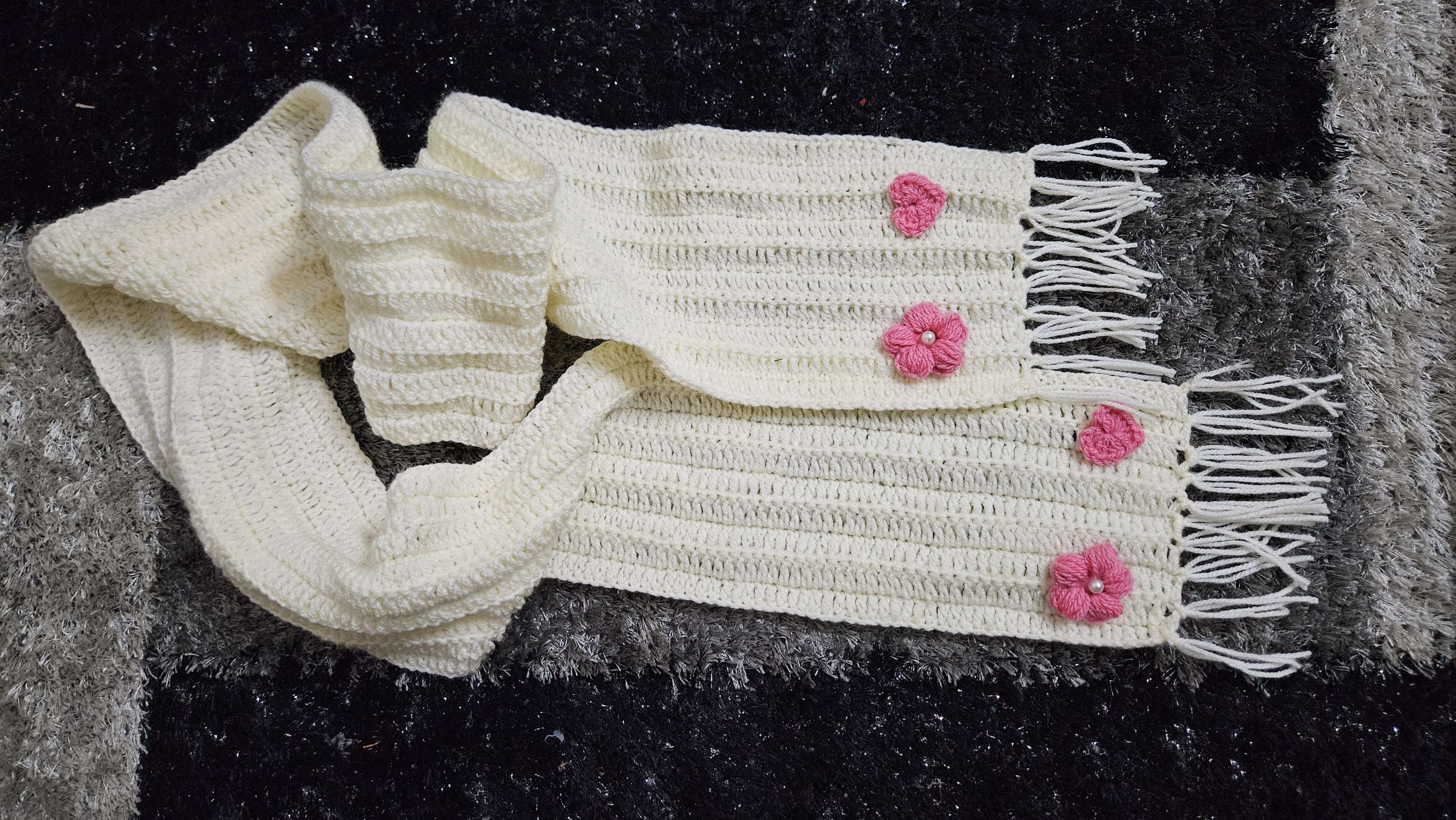 Floral scarf - Thumbnail 3