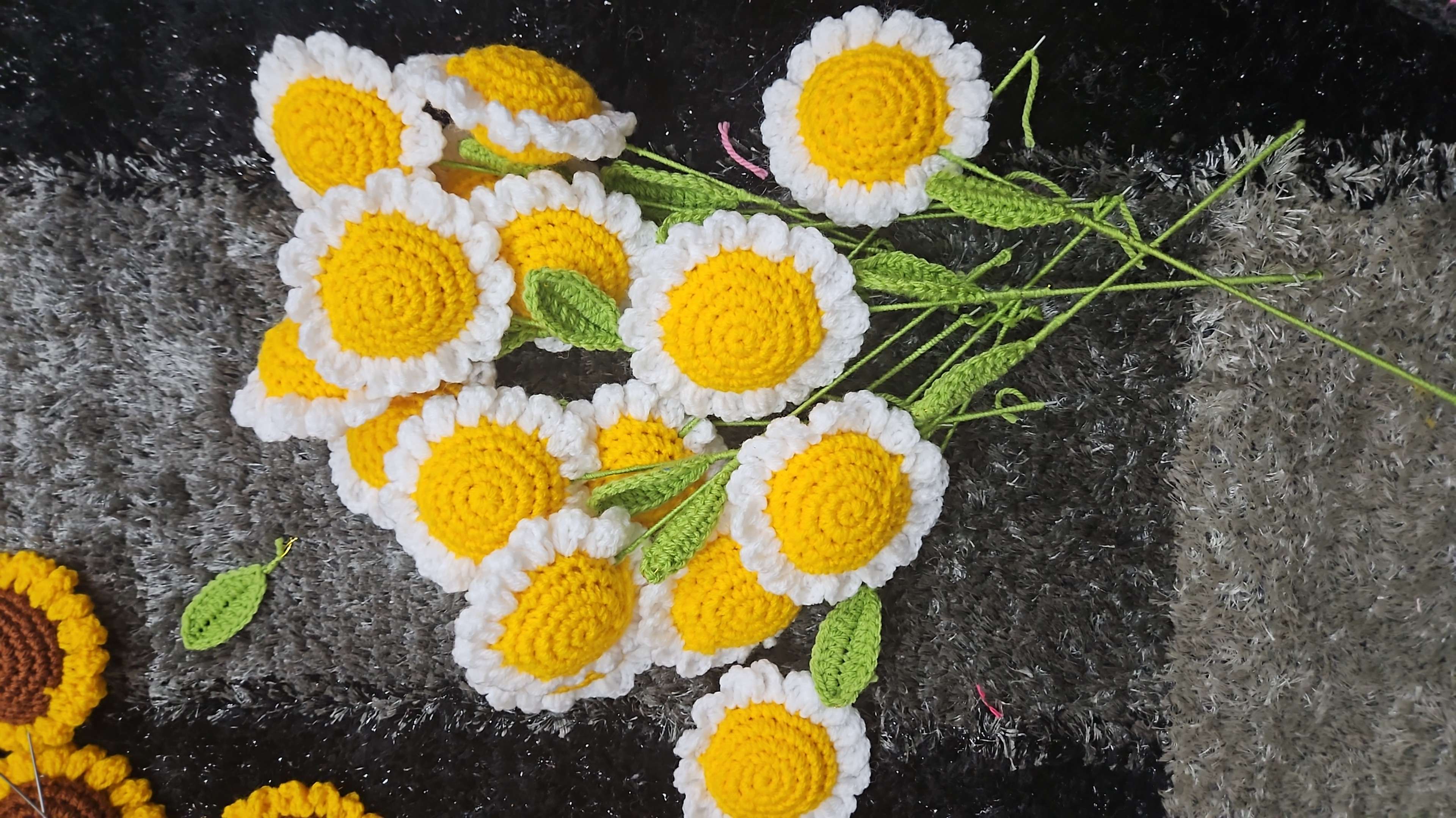 Big daisy stem - Image 1