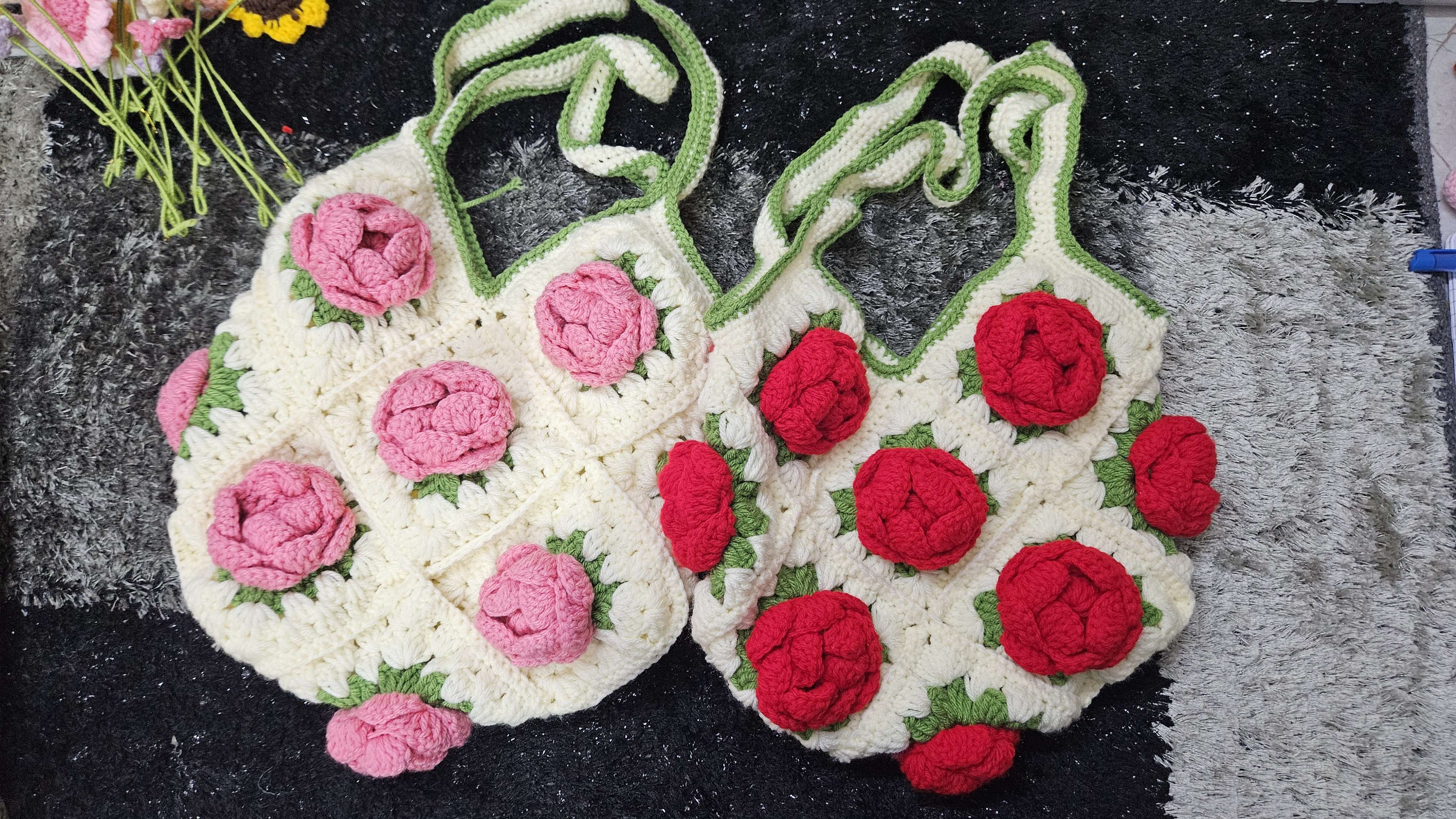 Big 3D rose tote bag - Thumbnail 2